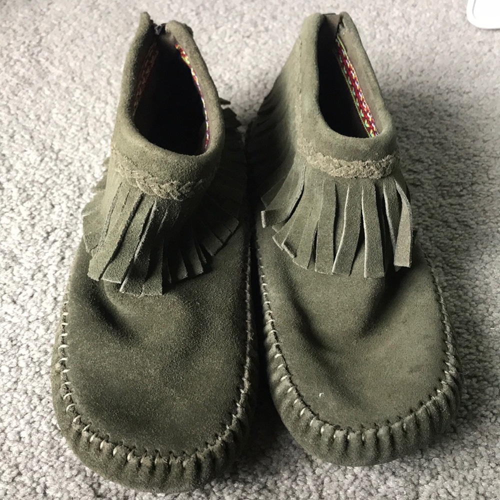 Aldo Moccasin style Olive green Sz.7 women’s